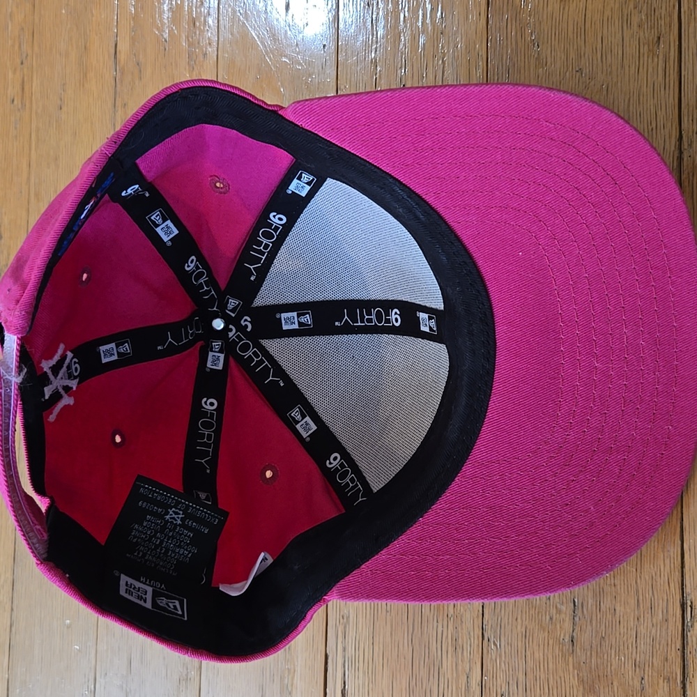 NY Yankees Baseeball Cap For Youth - Picture 6 of 9